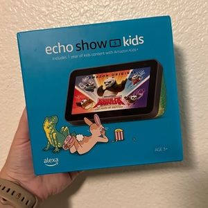 Amazon echo show 5 kids version new in packaging
